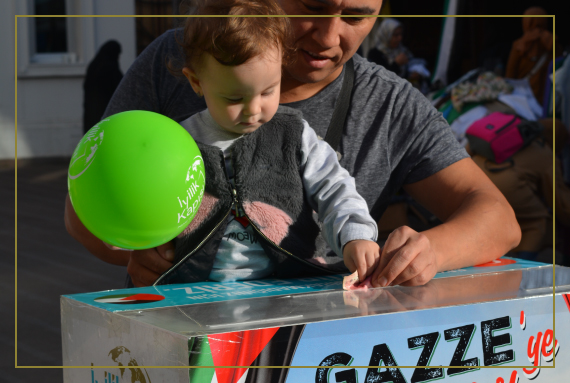 Gazze İçin İyilik Çarşısı